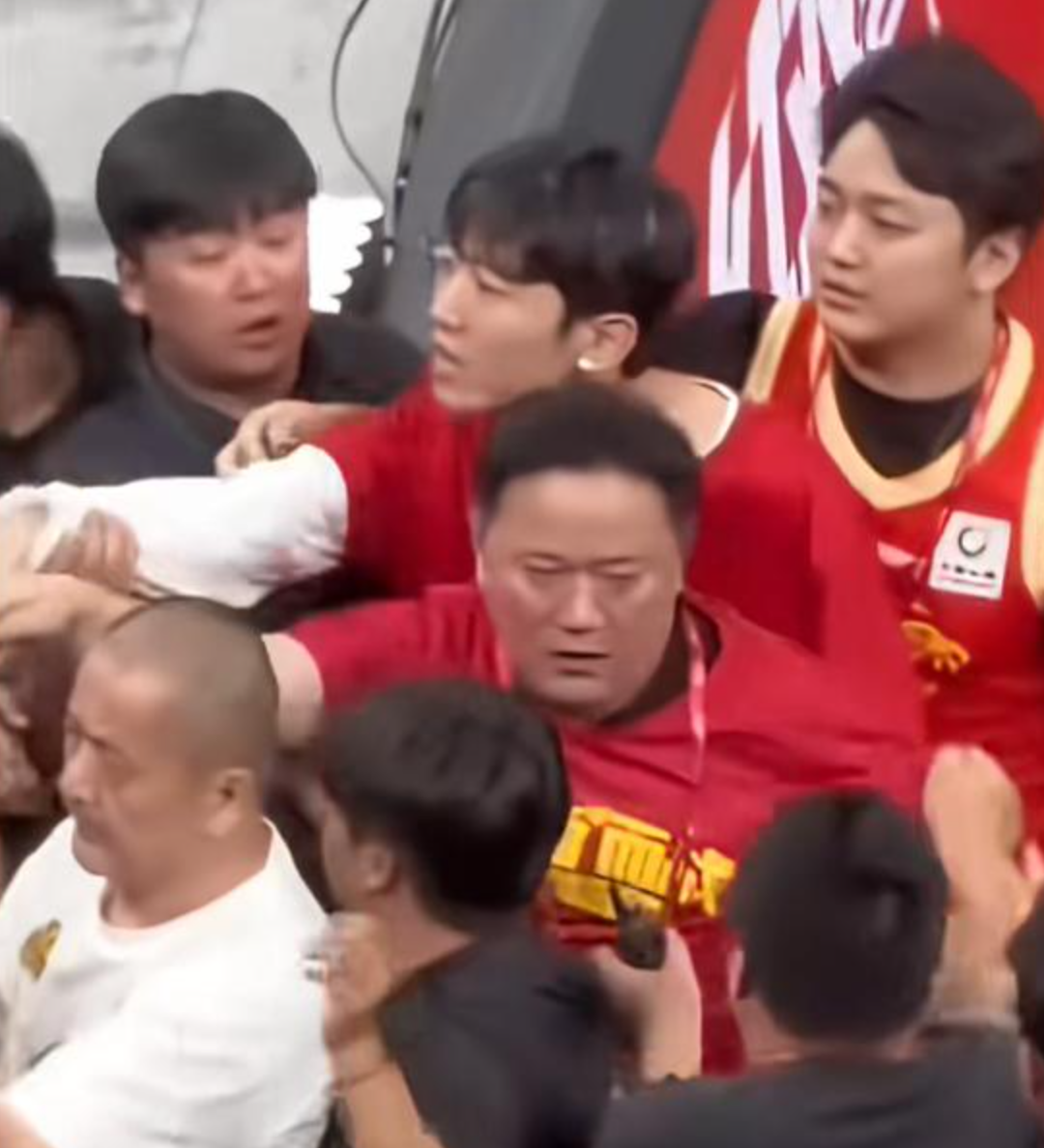 拉杜卡努一日两胜晋级决赛 拉杜卡努一日两胜晋级决赛