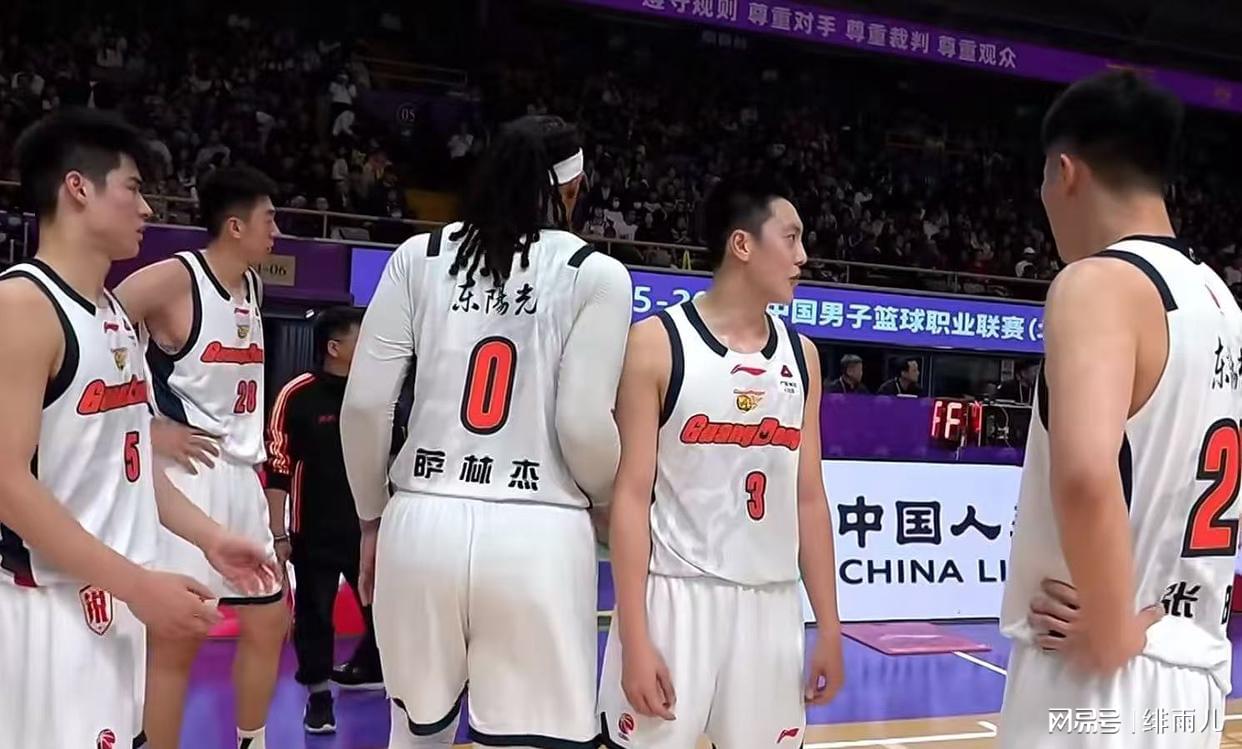 九游体育罗马诺：曼联2月就和安德雷桑托斯经纪人沟通，维韦尔了解他