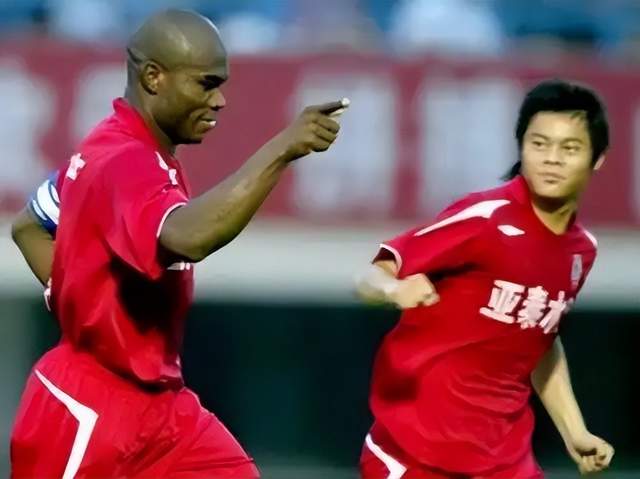 阿斯：杜兰将转会至加拉塔萨雷，加盟前他需签约纪律约束条款