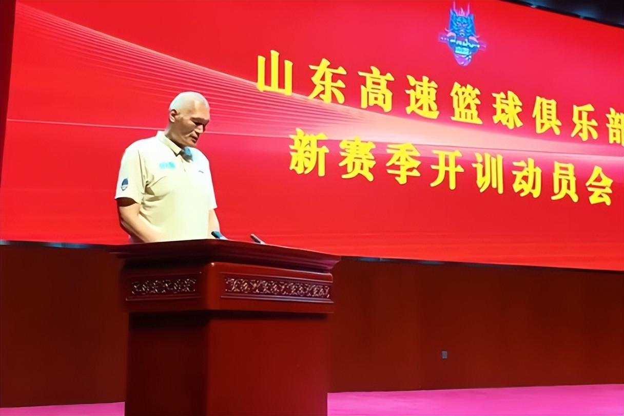 九游体育郑钦文逆转萨卡里终结连败，心态蜕变守住草地首胜
