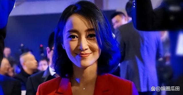 郑钦文逆转萨卡里终结连败,心态蜕变守住草地首胜 郑钦文逆转萨卡里终结连败,心态蜕变守住草地首胜