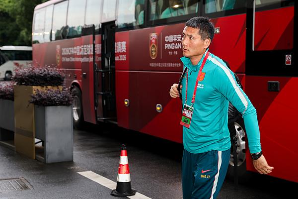 乌法115k欧元买断阿加波夫,结束租借正式加盟 乌法115k欧元买断阿加波夫,结束租借正式加盟
