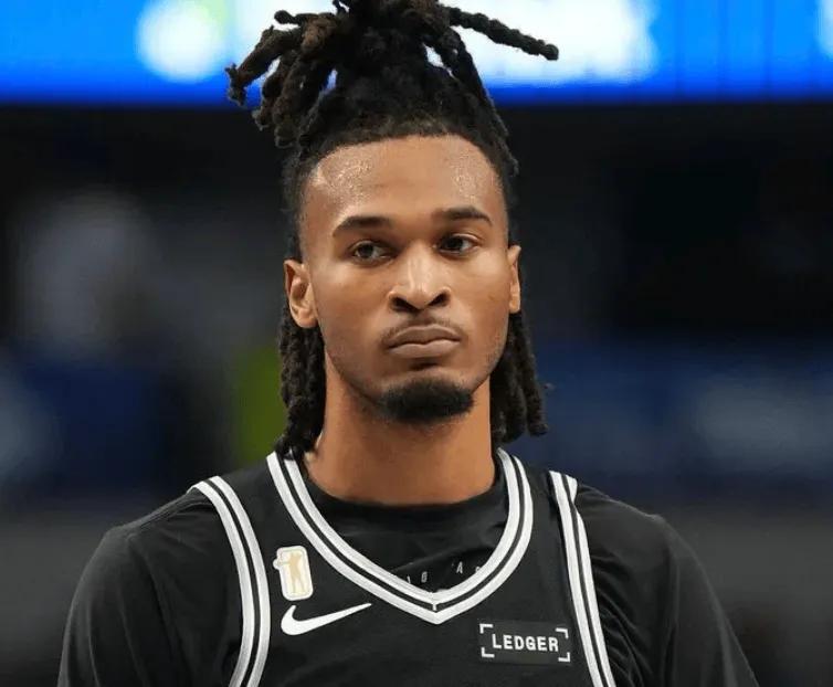 九游体育突发!福克斯取关马刺,字母哥交易倒计时,快船计划追求FMVP 九游体育突发!福克斯取关马刺,字母哥交易倒计时,快船计划追求FMVP