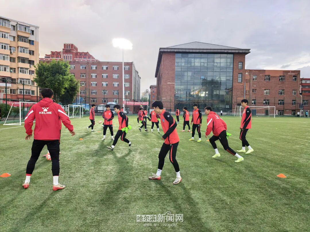 九游体育帕金斯直言马刺该送走福克斯，合同与哈珀崛起让球队无路可选