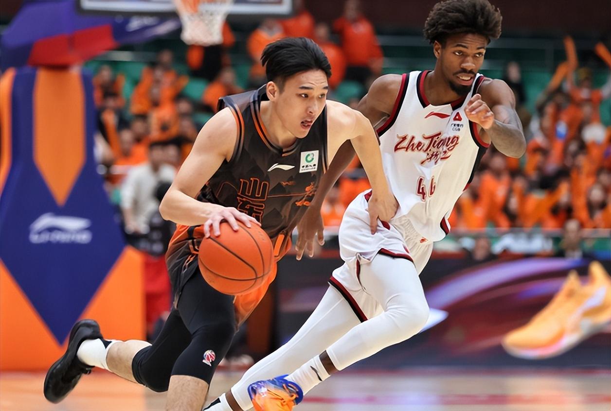 尼克斯成NBA首支赛季双冠王 尼克斯成NBA首支赛季双冠王