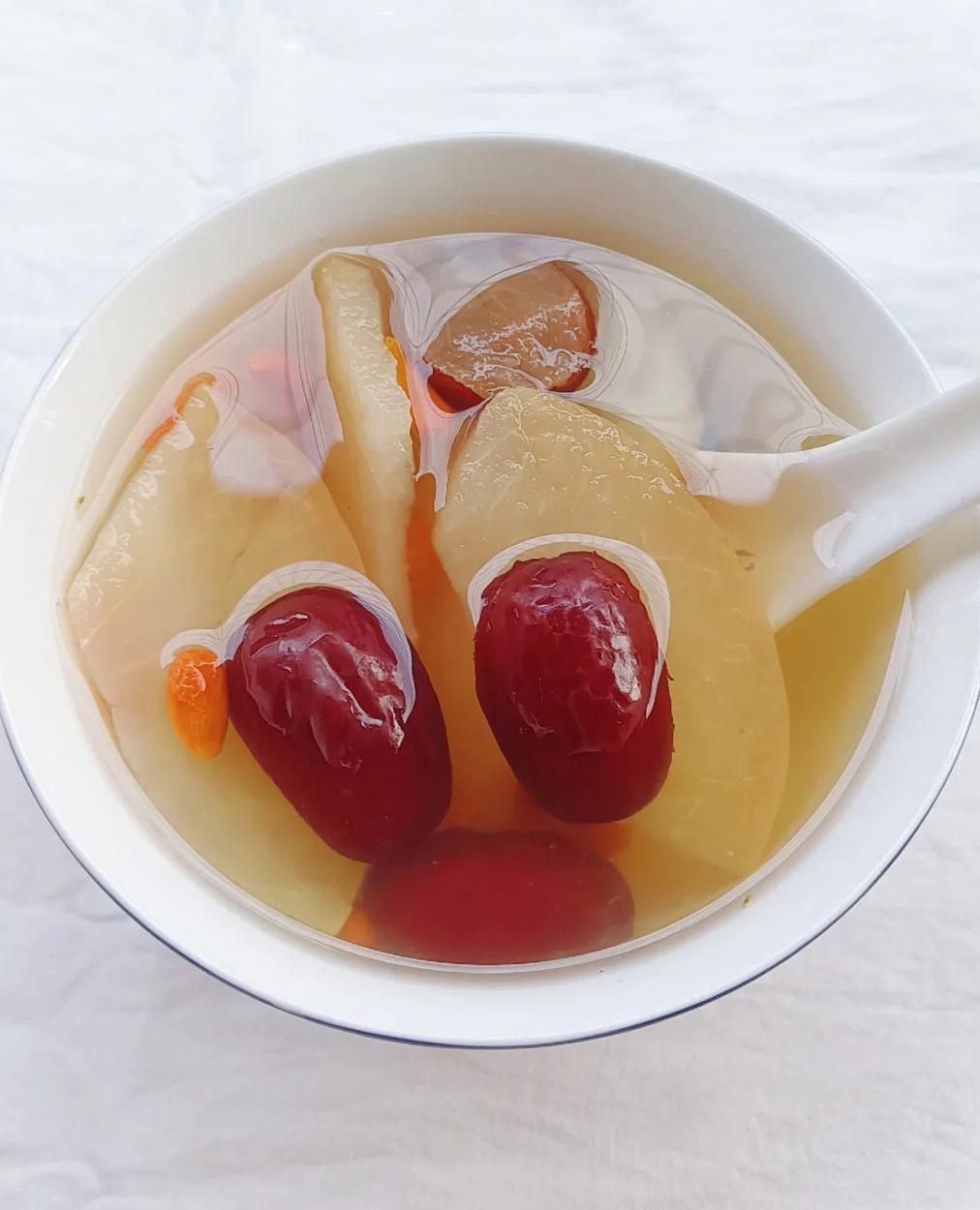 托托雷拉把西装留在酒店:我们要打回罗利 托托雷拉把西装留在酒店:我们要打回罗利