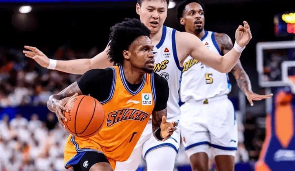 九游体育NBA神操作：马刺出台地域限购，直接取消外地尼克斯球迷门票订单