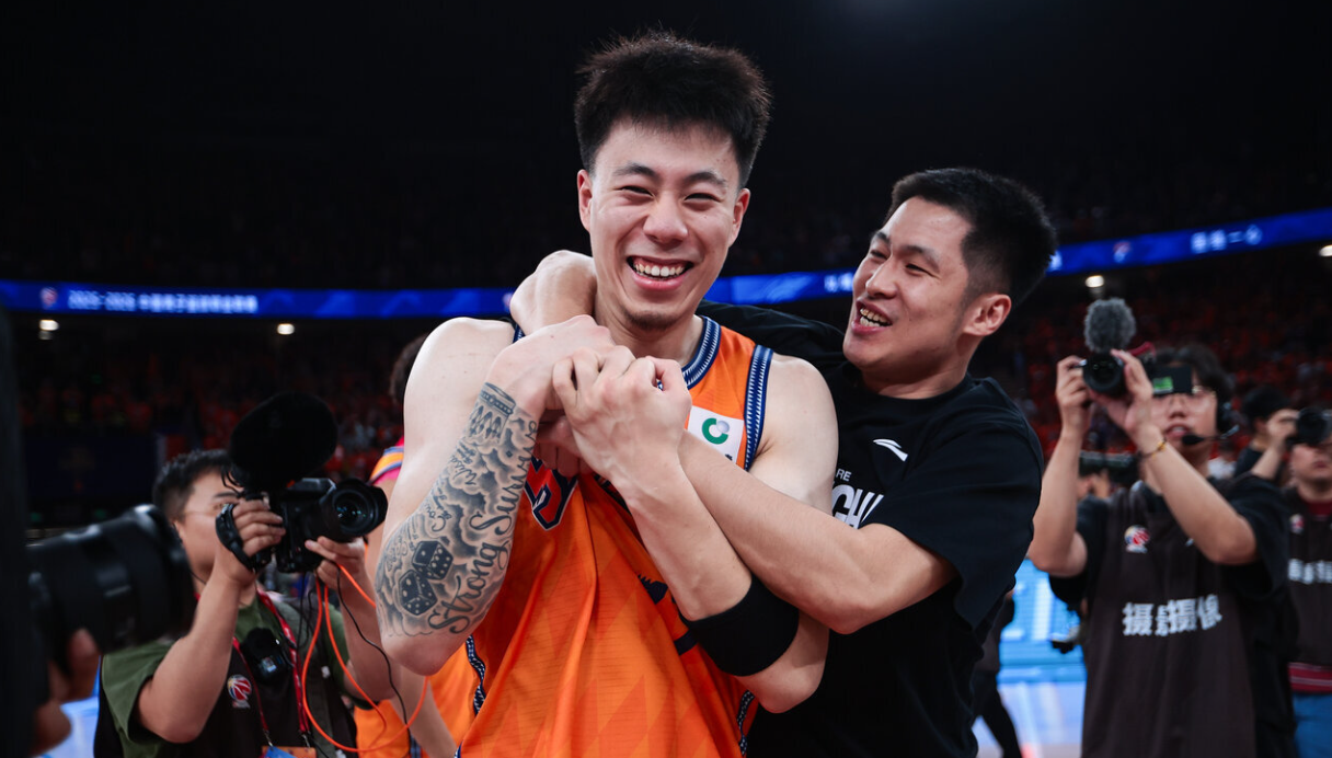 三万一张票，下不去手！尼克斯球迷攻陷圣城