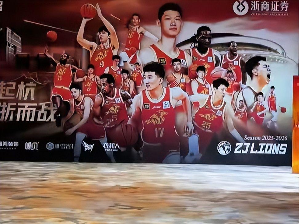 黄蜂选秀有意试训后卫安德森 黄蜂选秀有意试训后卫安德森