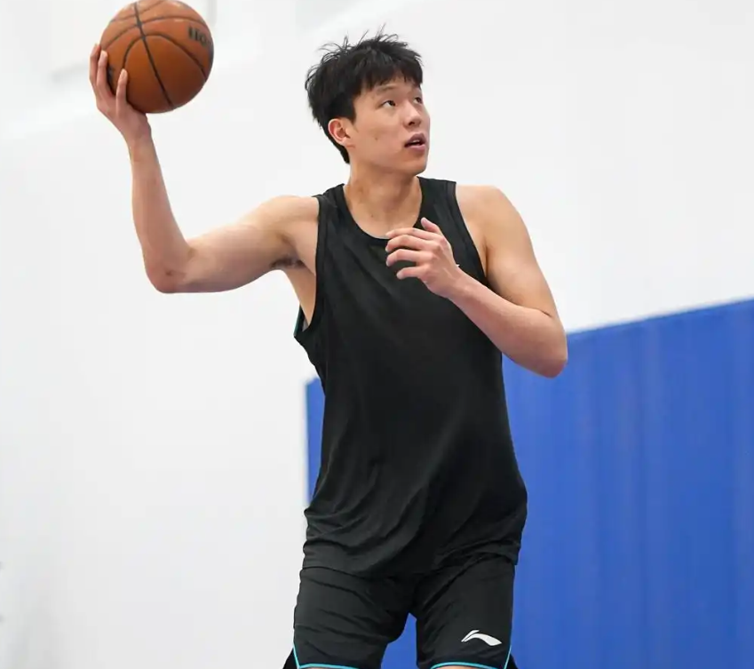 近十年季后赛抢断榜：詹姆斯位列第五，第一名很多人肯定想不到