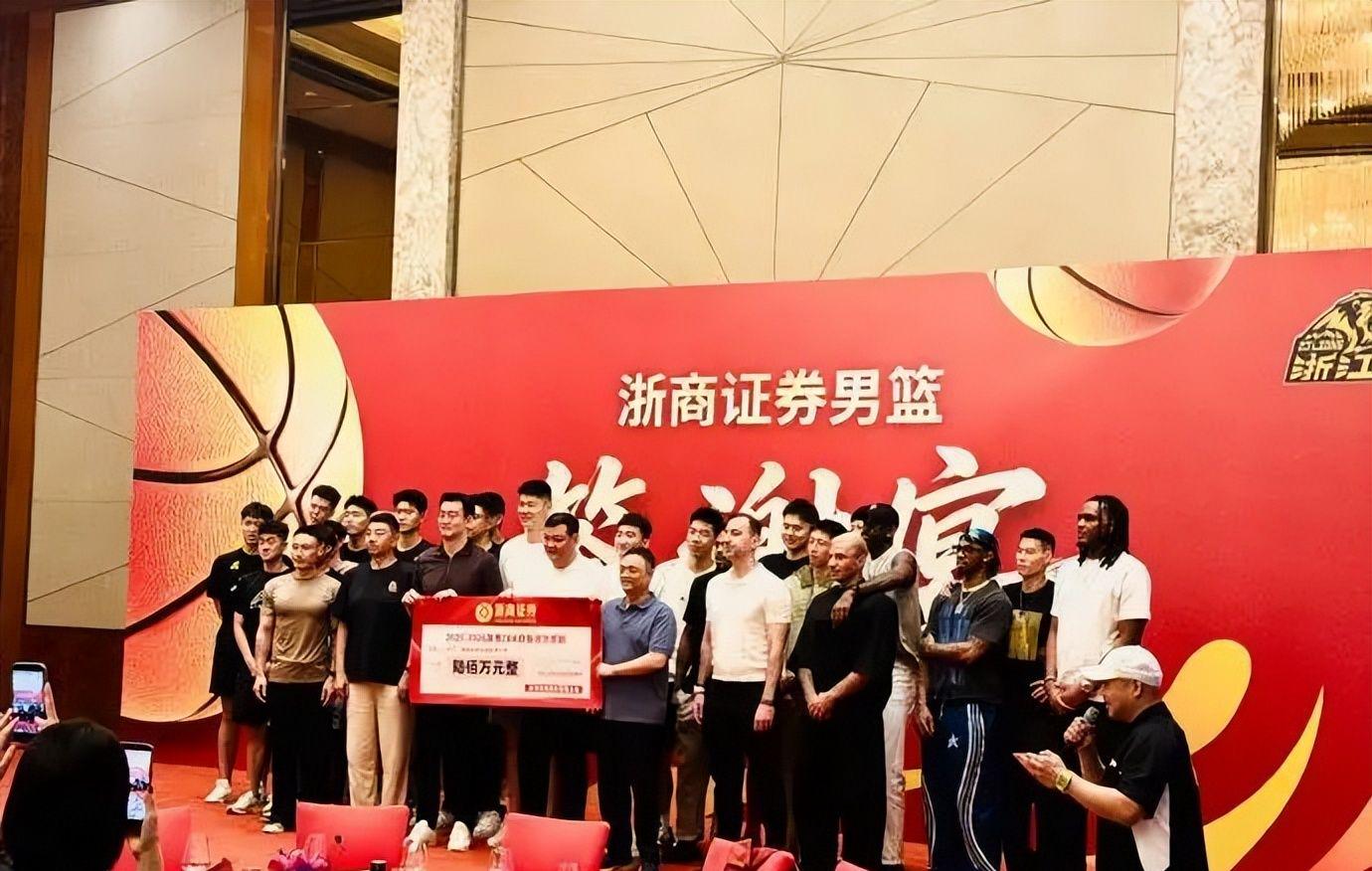 5年2.85亿美金！NBA最不受待见FMVP！绿军酝酿大交易