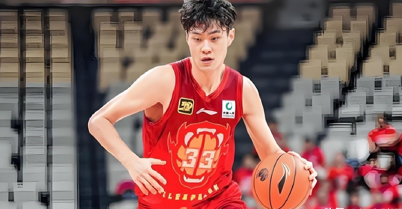 球迷吵翻!乔丹是NBA初代营销大牌,詹姆斯是迭代招牌,真相扎心 球迷吵翻!乔丹是NBA初代营销大牌,詹姆斯是迭代招牌,真相扎心