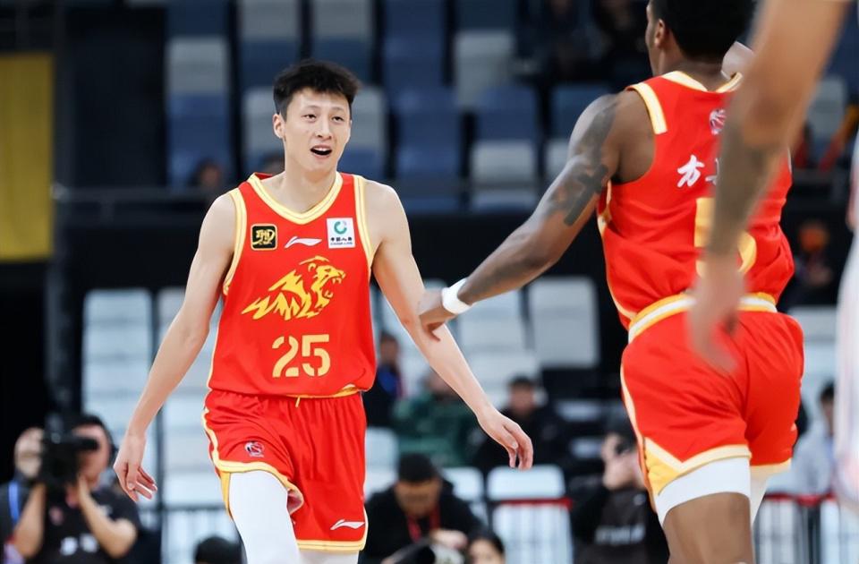 5年2.41亿！？湖人有点难了，老詹要抱孙子了