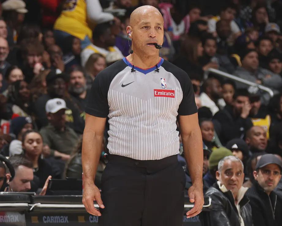 九游体育同样是NBA传奇巨星，为何科比营销害人，詹姆斯营销却无害？