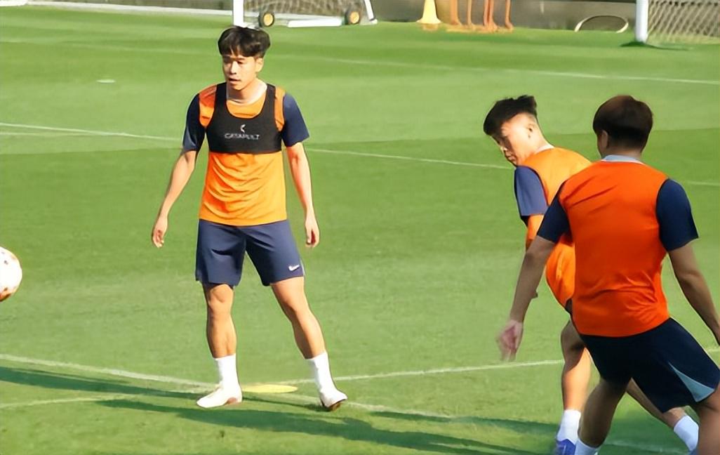 世界杯:华裔前锋梅开二度 雷扎伊扬传射建功 伊朗2 世界杯:华裔前锋梅开二度 雷扎伊扬传射建功 伊朗2