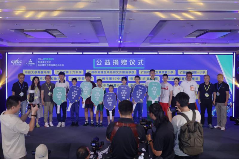 赖特父子世界杯转播暖心重聚 赖特父子世界杯转播暖心重聚