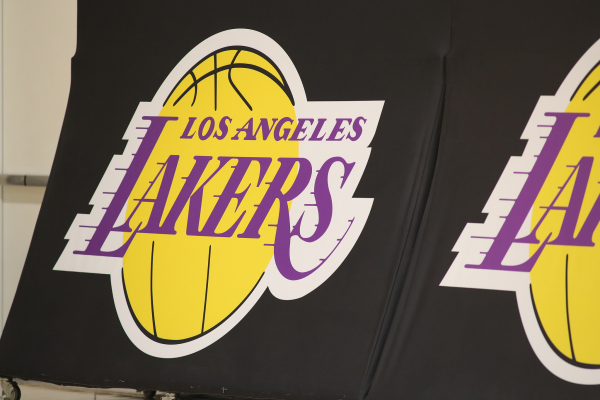 体坛联播|斯帕莱蒂出任尤文主帅,NBA批准沃尔特收购湖人
